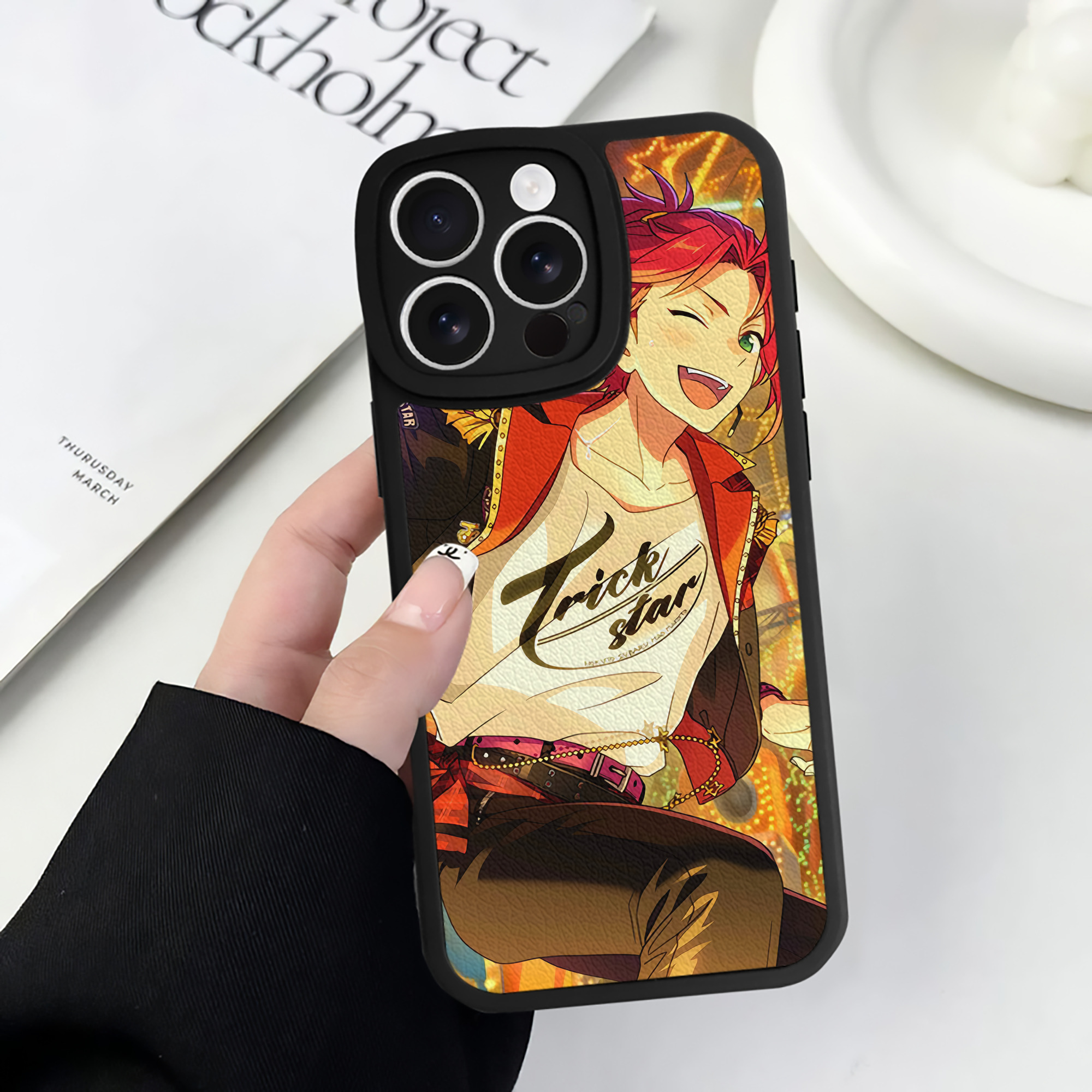 （画像用） あんさんぶるスターズ! Ensemble Stars 【iPhone 16シリーズ対応】シリコンスマホケース（レザー調） 材質：シリコン